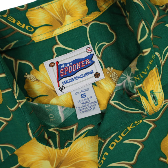 Vintage Reyn Spooner University of Oregon Hawaiian Shirt - Picture 5 of 7